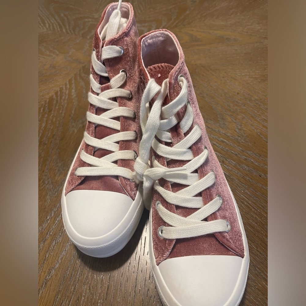 Corky’s size 7 blush colored high top tennis shoes brand new VELVET FEEL